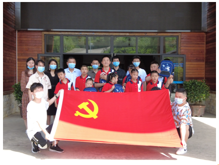 情暖童心，共筑未來